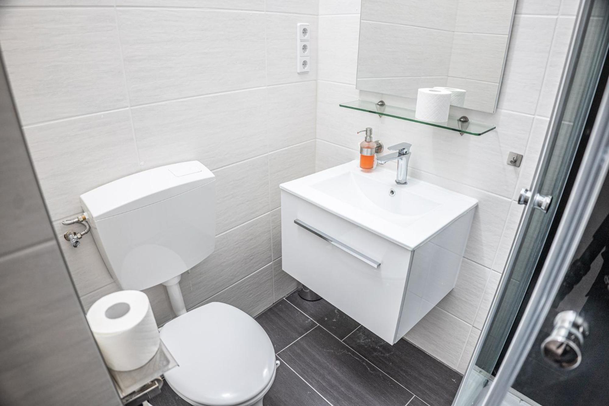 One Way Apartment Берлин Экстерьер фото